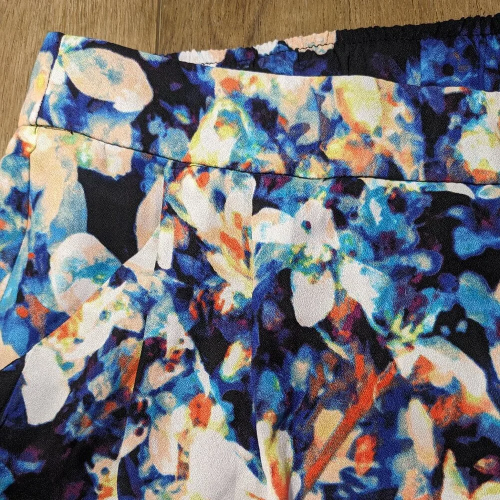 NWT Worthington Blue White Floral Mid Rise Pull On Pants Tapered Leg Sz Small S - Picture 3 of 9